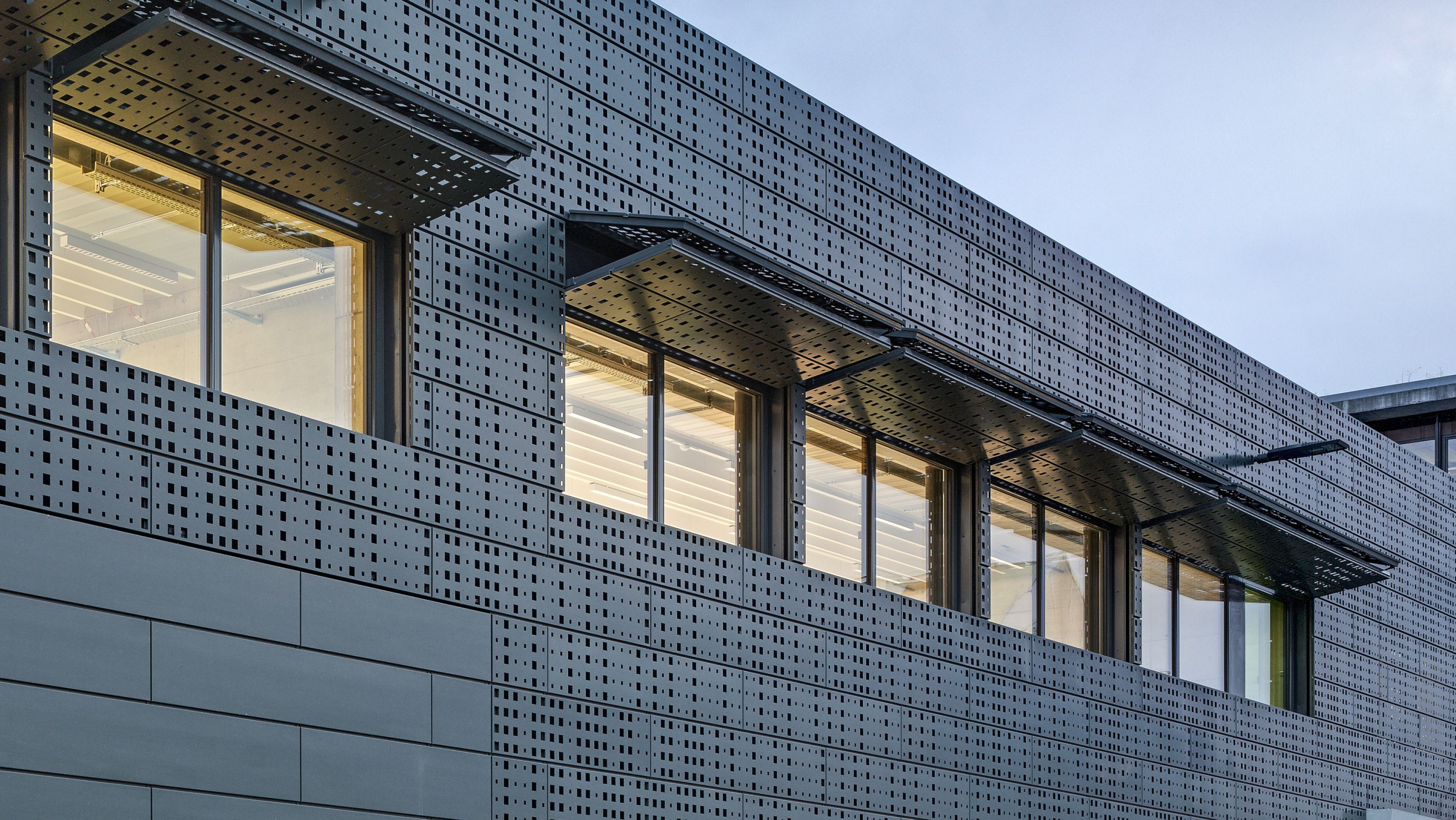 Fassade mit RHEINZINK-Flächendesign