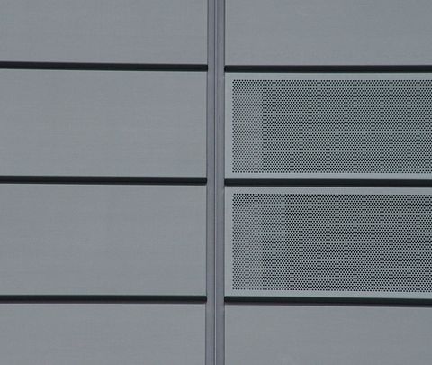 Paneel mit Teilperforation